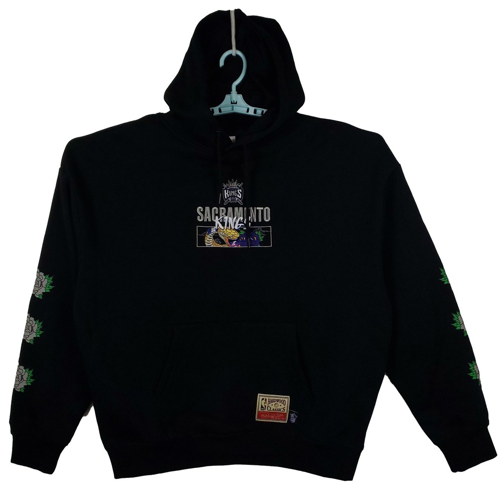 Sacramento Kings Mitchell & Ness NBA Large Hoodie Year of the Snake Art NWT